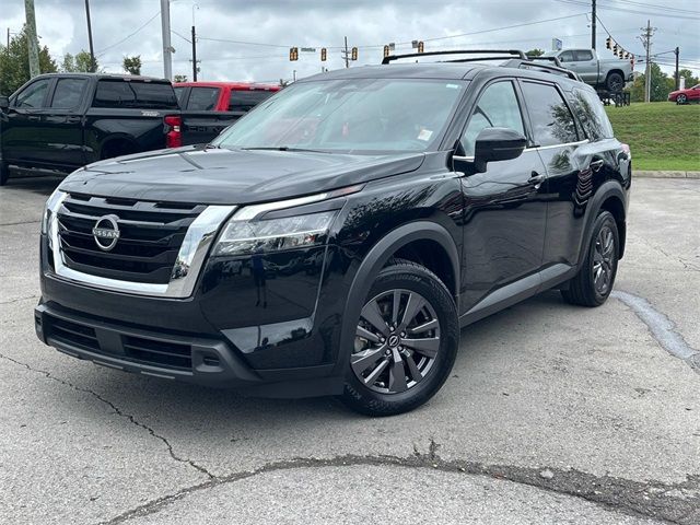 2022 Nissan Pathfinder SV