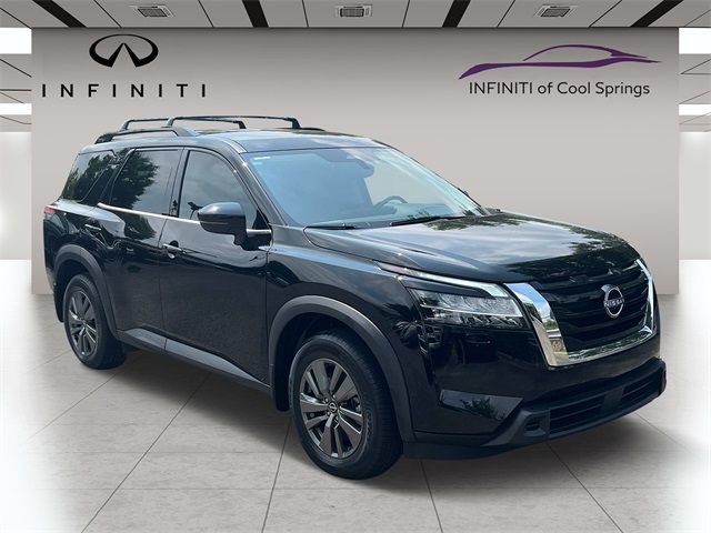 2022 Nissan Pathfinder SV