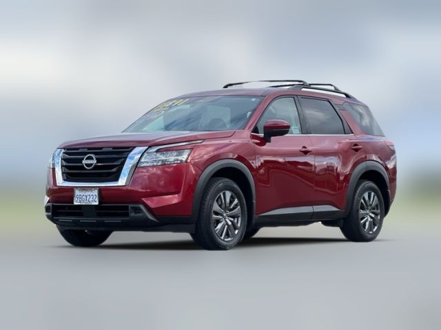 2022 Nissan Pathfinder SV