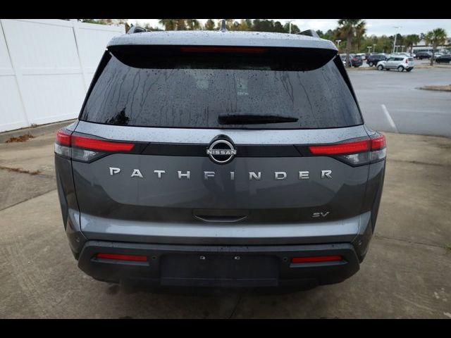 2022 Nissan Pathfinder SV