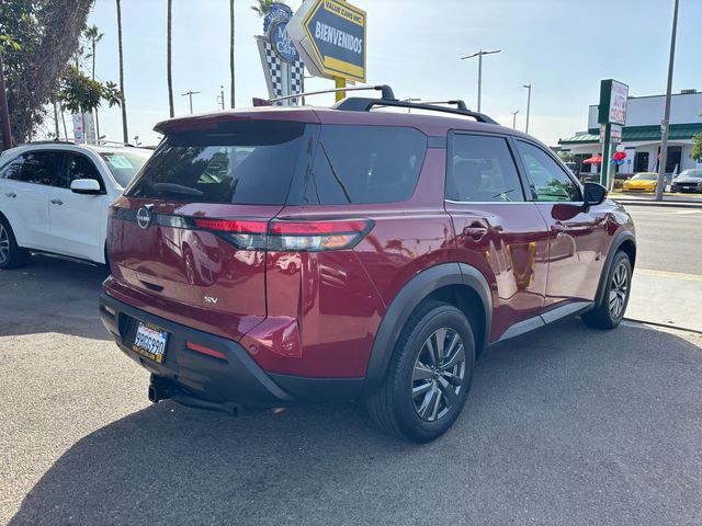 2022 Nissan Pathfinder SV