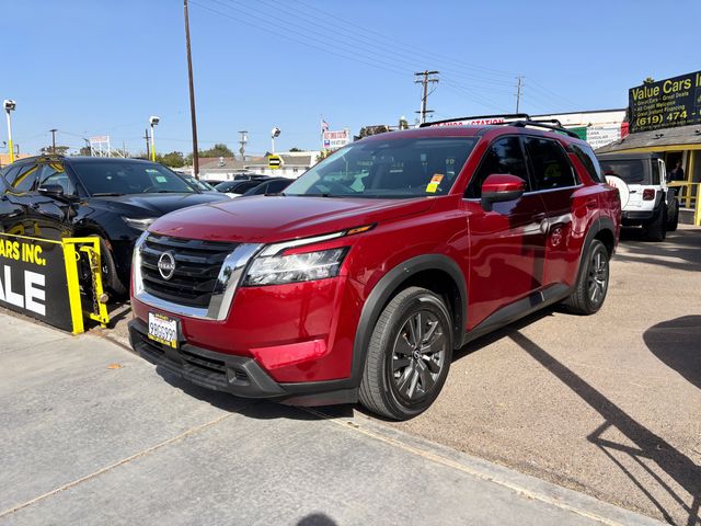 2022 Nissan Pathfinder SV