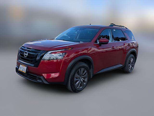 2022 Nissan Pathfinder SV