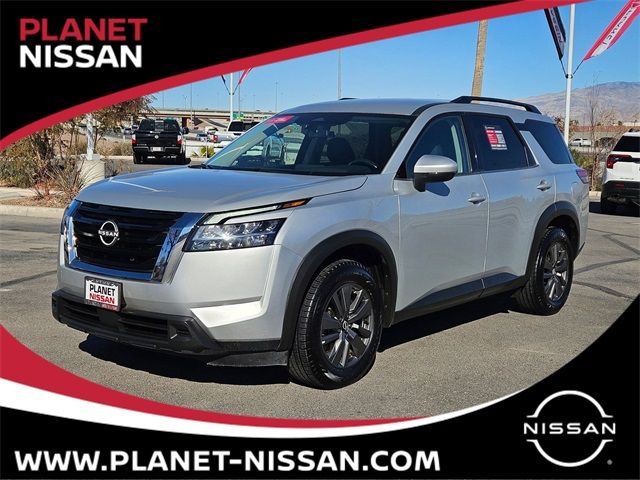 2022 Nissan Pathfinder SV