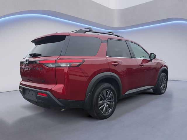 2022 Nissan Pathfinder SV