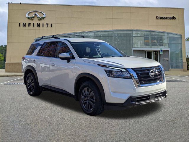 2022 Nissan Pathfinder SV