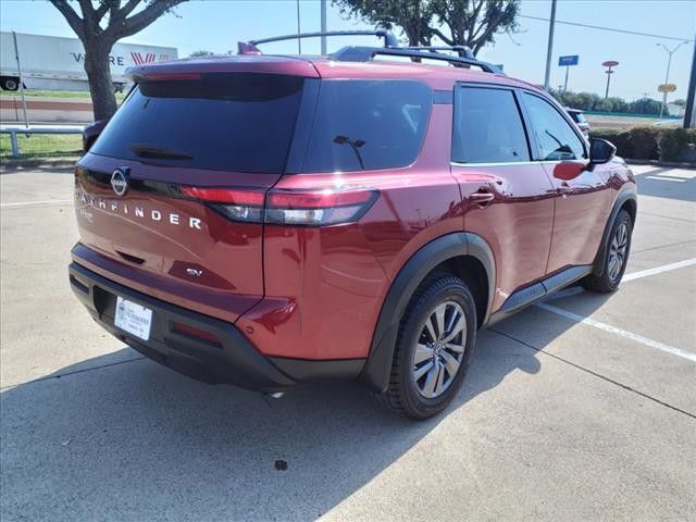 2022 Nissan Pathfinder SV