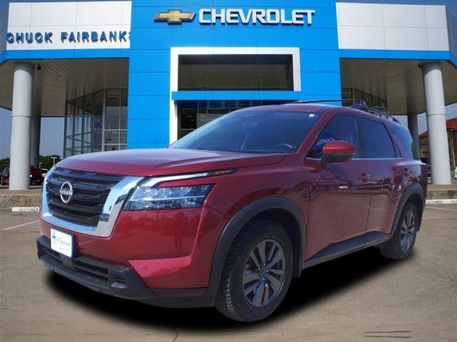 2022 Nissan Pathfinder SV