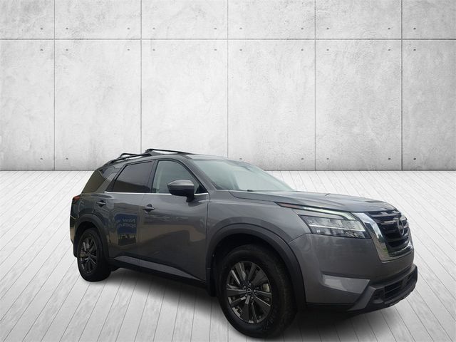 2022 Nissan Pathfinder SV
