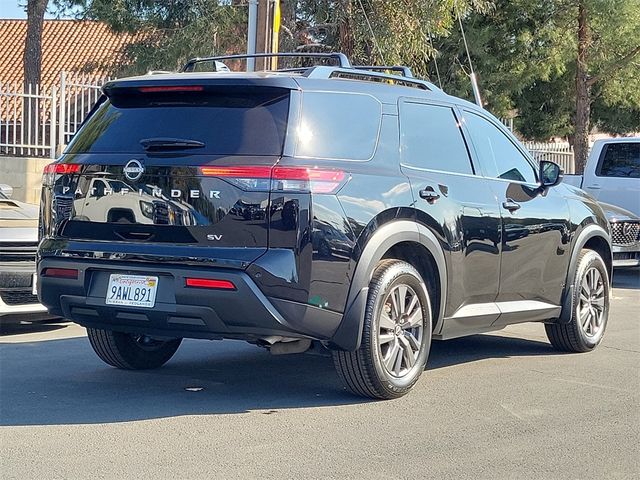 2022 Nissan Pathfinder SV