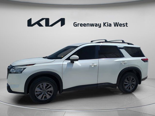 2022 Nissan Pathfinder SV