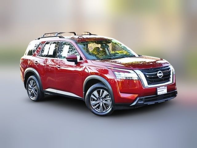 2022 Nissan Pathfinder SV