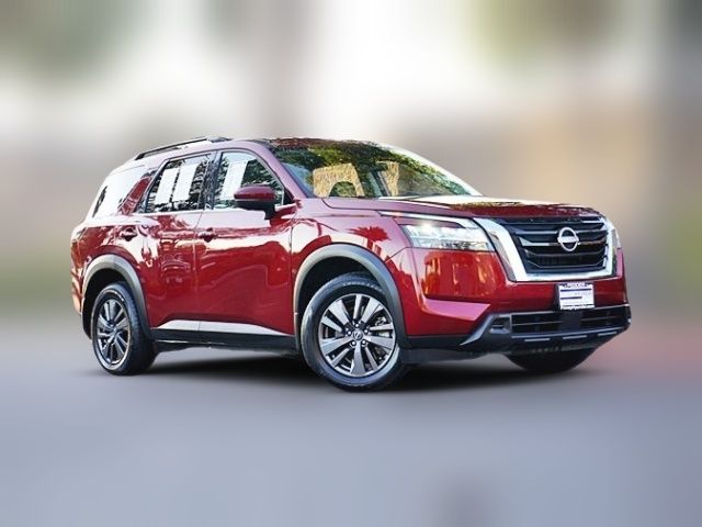 2022 Nissan Pathfinder SV