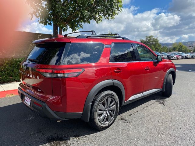 2022 Nissan Pathfinder SV