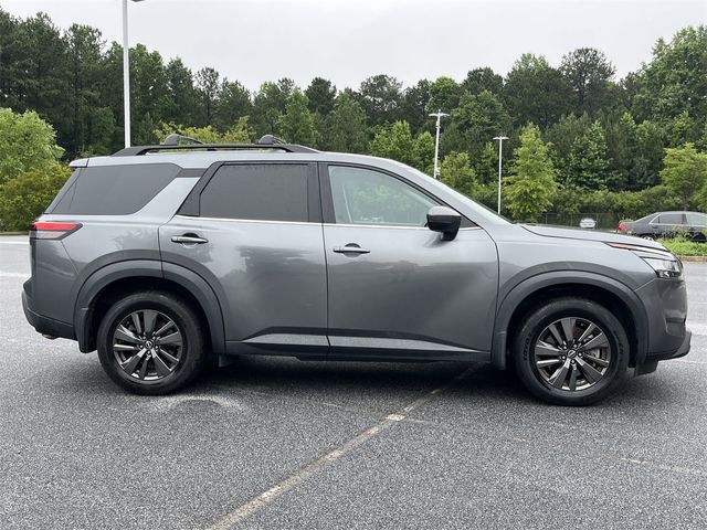 2022 Nissan Pathfinder SV