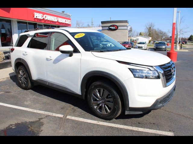 2022 Nissan Pathfinder SV