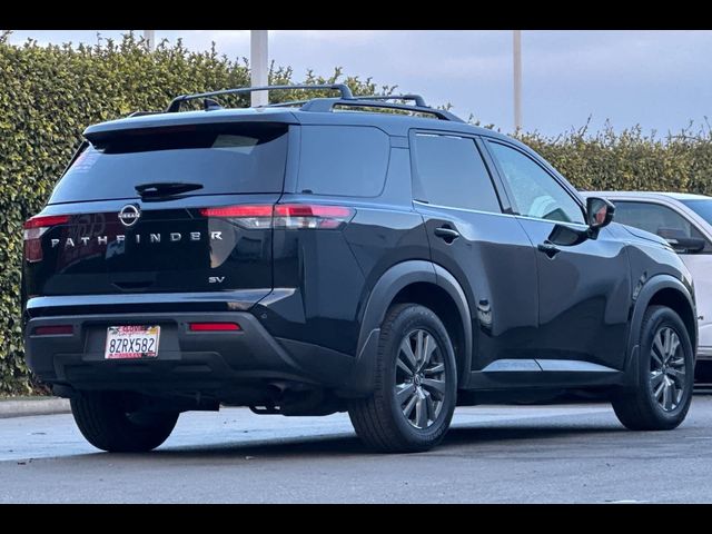 2022 Nissan Pathfinder SV