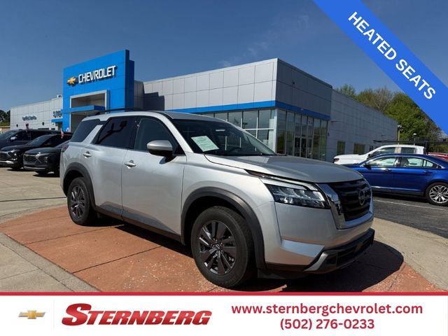 2022 Nissan Pathfinder SV