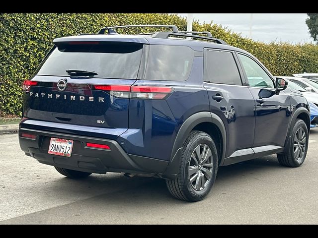 2022 Nissan Pathfinder SV