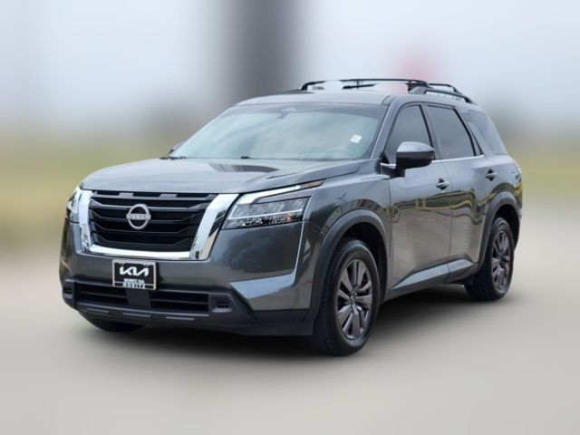 2022 Nissan Pathfinder SV