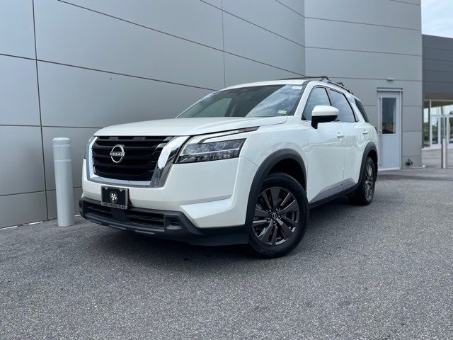 2022 Nissan Pathfinder SV