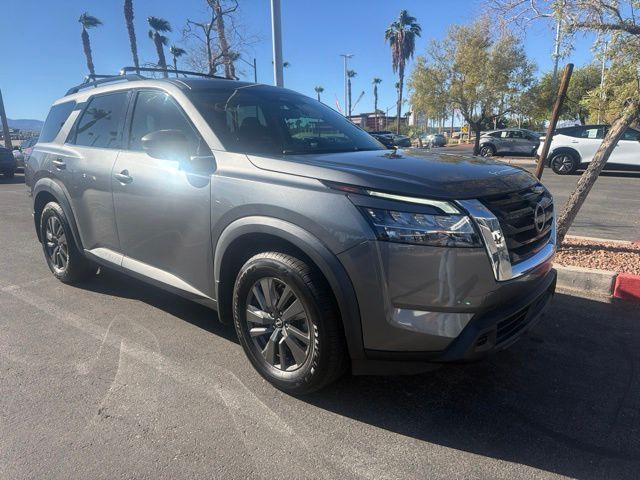 2022 Nissan Pathfinder SV