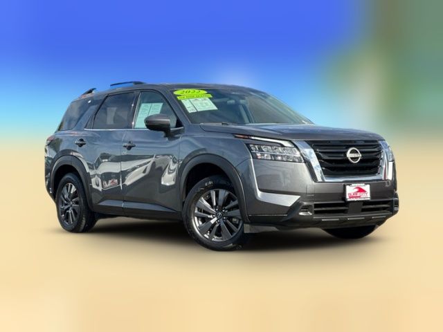 2022 Nissan Pathfinder SV