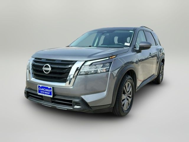 2022 Nissan Pathfinder SV