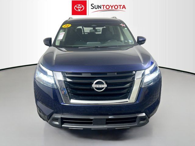 2022 Nissan Pathfinder SV