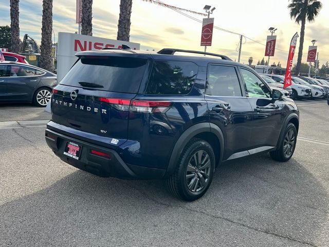 2022 Nissan Pathfinder SV