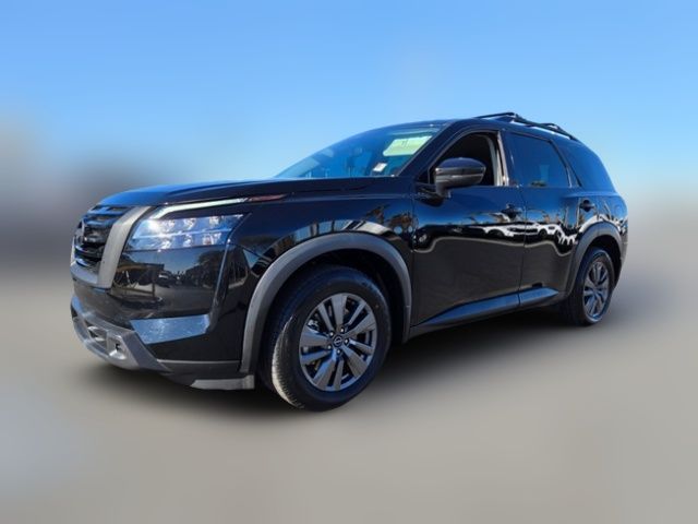 2022 Nissan Pathfinder SV