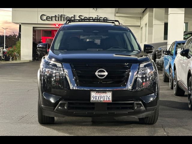 2022 Nissan Pathfinder SV