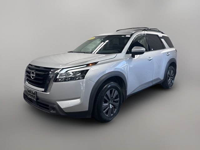 2022 Nissan Pathfinder SV