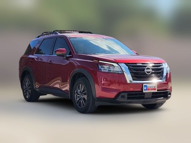 2022 Nissan Pathfinder SV