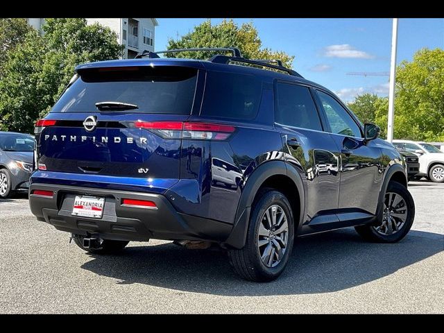 2022 Nissan Pathfinder SV