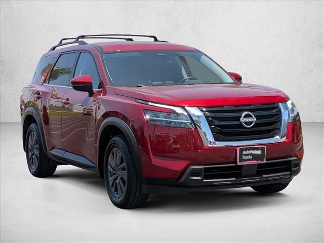 2022 Nissan Pathfinder SV