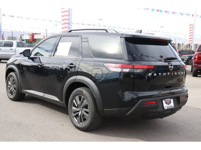 2022 Nissan Pathfinder SV