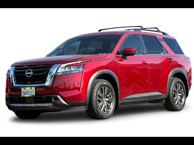 2022 Nissan Pathfinder SV