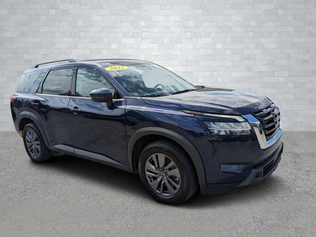 2022 Nissan Pathfinder SV