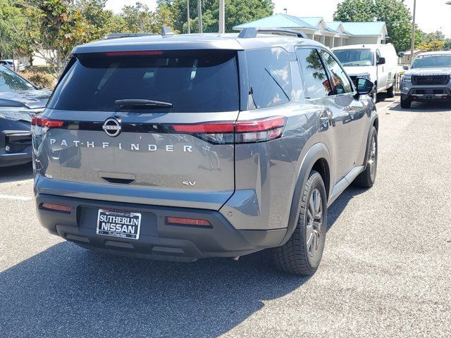 2022 Nissan Pathfinder SV