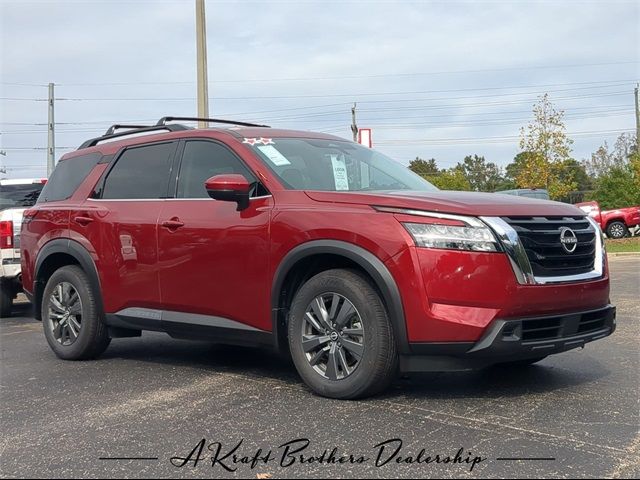 2022 Nissan Pathfinder SV