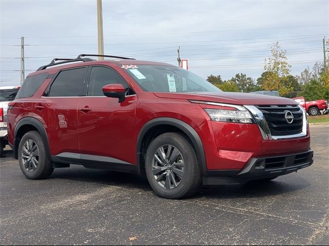 2022 Nissan Pathfinder SV