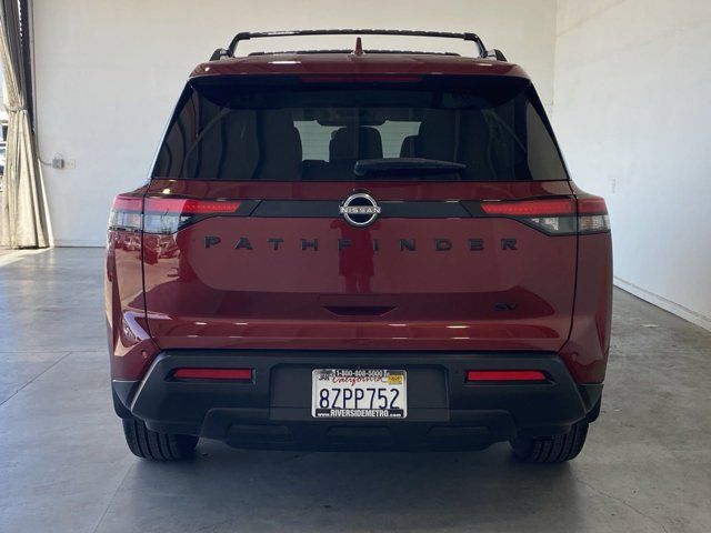 2022 Nissan Pathfinder SV