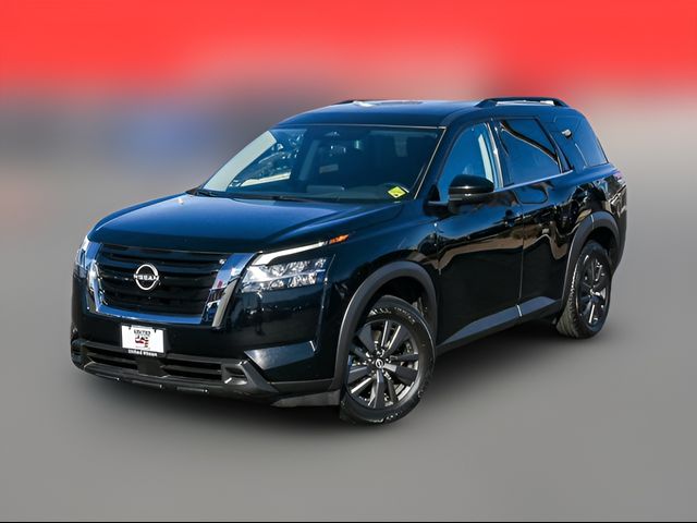 2022 Nissan Pathfinder SV