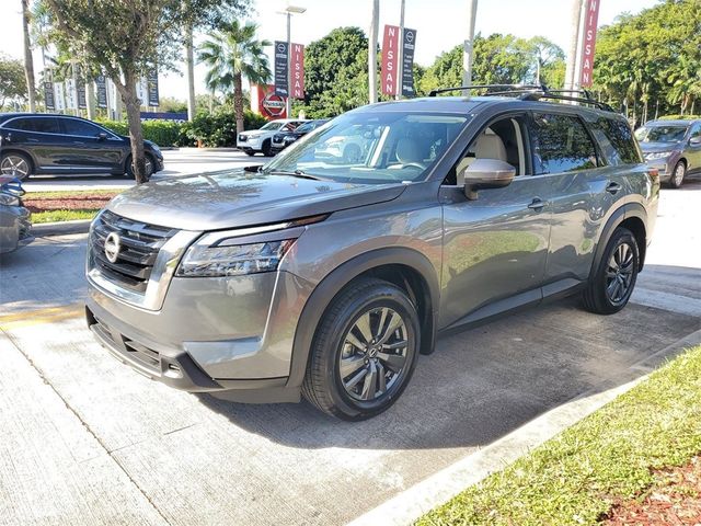 2022 Nissan Pathfinder SV