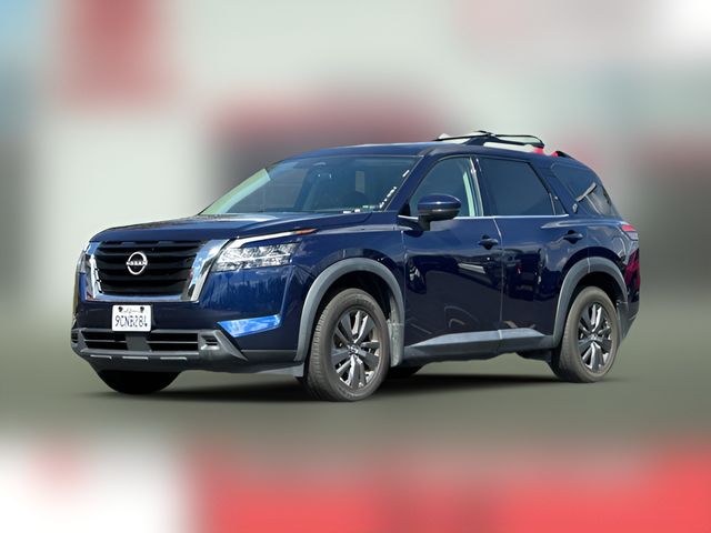 2022 Nissan Pathfinder SV