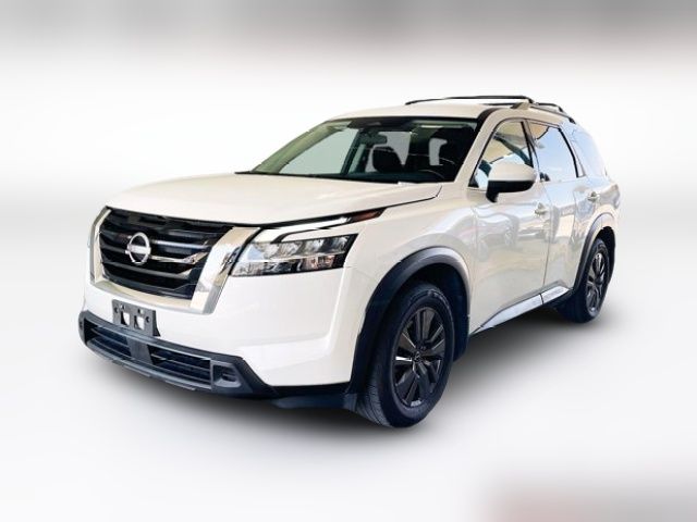 2022 Nissan Pathfinder SV