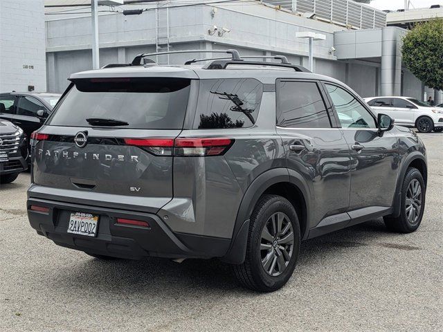 2022 Nissan Pathfinder SV