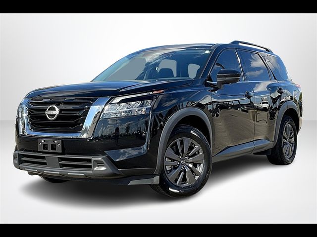 2022 Nissan Pathfinder SV