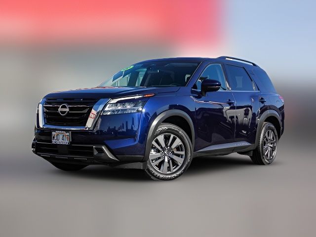 2022 Nissan Pathfinder SV